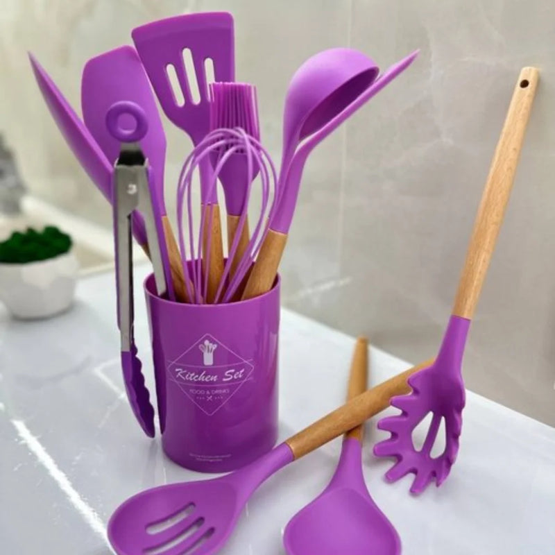 Kit com 12 Utensílios de Cozinha em Silicone com Cabo de Madeira