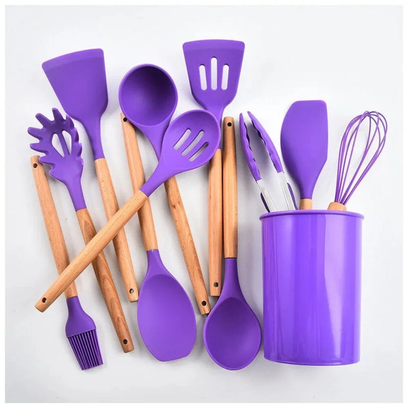 Kit com 12 Utensílios de Cozinha em Silicone com Cabo de Madeira